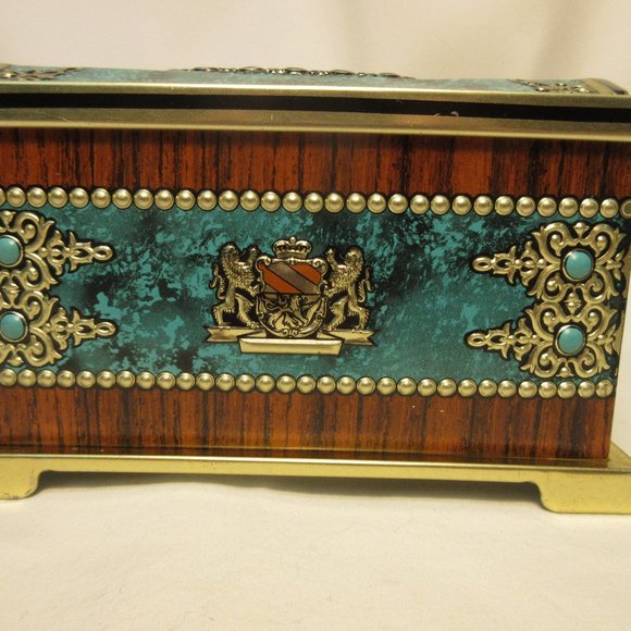 Antique Blue Bird Confectionary Tin - Picture 4 of 7